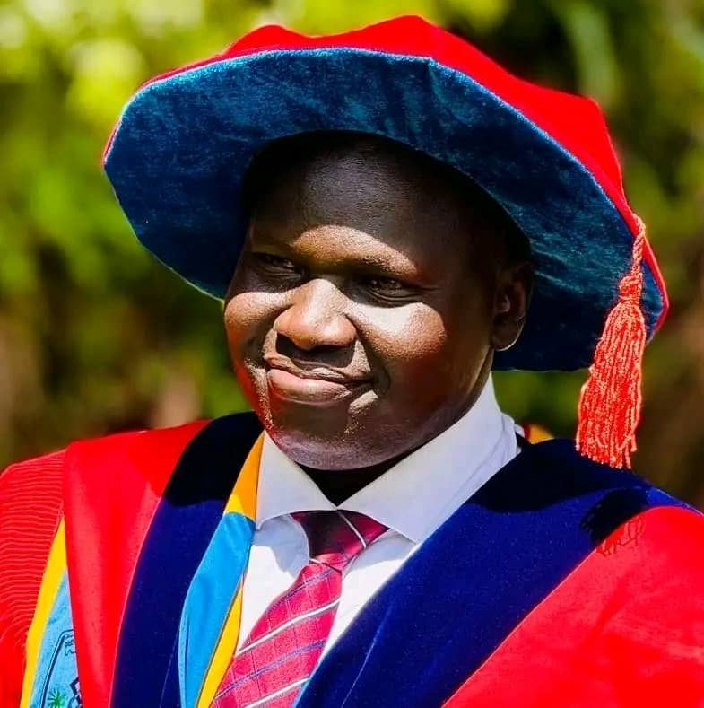 Prof. Dr. Isaac Ayii